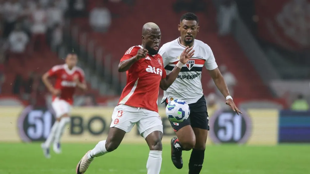 Enner Valência, atacante do Internacional em partida pelo campeonato brasileiro