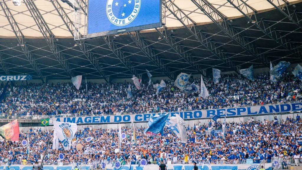 Torcida do Cruzeiro em peso no Mineirão. Foto: Alessandra Torres/AGIF.