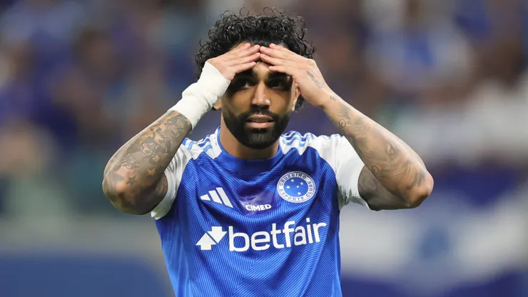 Gabigol continua no banco de reservas