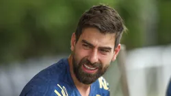 Luan Peres jogador do Santos durante treino no Centro de Treinamento CT Rei Pele, neste domingo (05). Foto: Reinaldo Campos/AGIF