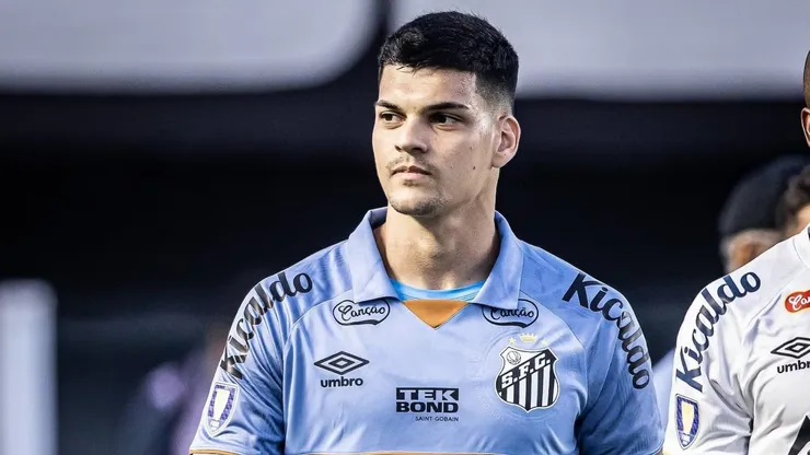 Gabriel Brazão, goleiro do Santos em partida pelo campeonato brasileiro