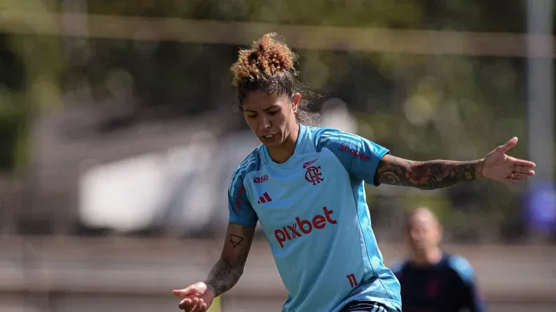 Cristiane jogadora do Flamengo em treinamento