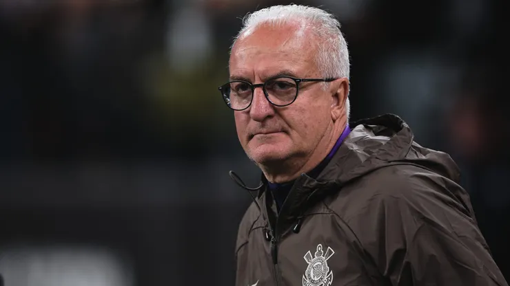 Dorival Júnior quer o lateral do Cruzeiro.