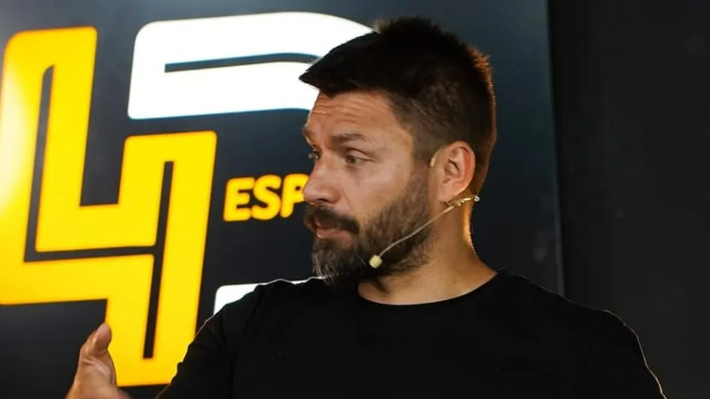 Rafael Sobis, ex-jogador e comentarista. Foto: Divulgação.