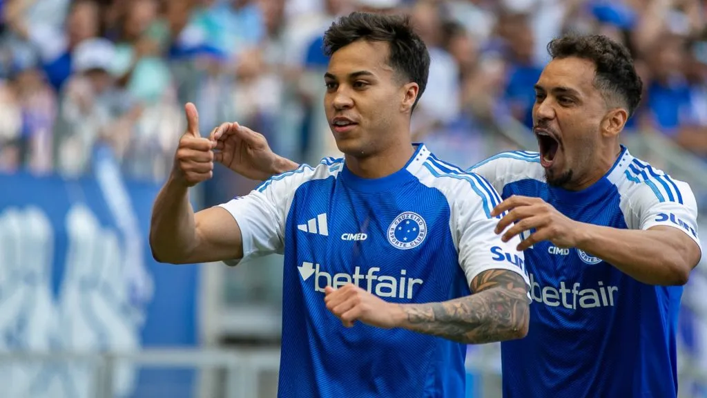 Kaio Jorge comemorando pelo Cruzeiro – Foto: Fernando Moreno/AGIF