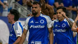 Jogadores do Cruzeiro comemoram gol marcado na temporada. Foto: Fernando Moreno/AGIF.