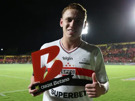 Maik celebra primeiro gol pelo profissional do São Paulo
