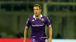 Arthur se destacou com a camisa da Fiorentina. Photo by Gabriele Maltinti/Getty Images