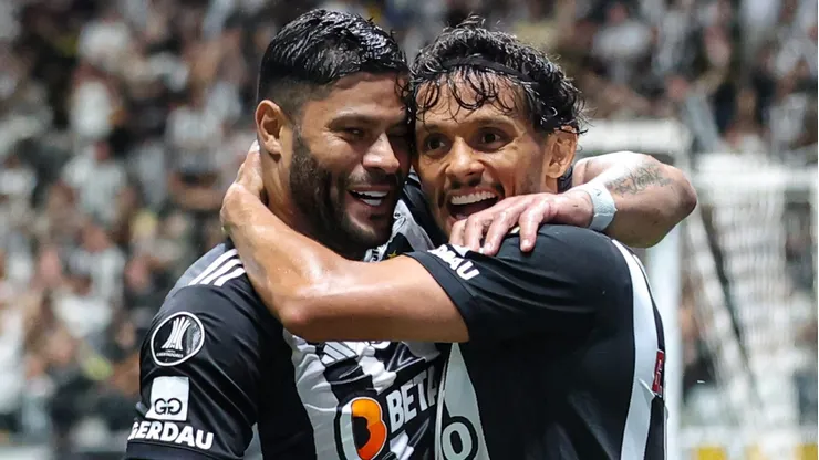 Jogada ensaiada de Hulk e Scarpa abriu o placar na Arena MRV
