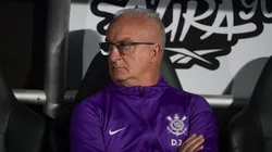Dorival durante partida pelo Corinthians