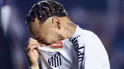 Neymar é flagrado chorando muito após goleada de 6 a 0 do Vasco sobre o Santos.
