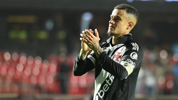 Coutinho marcou dois gols na goleada do Vasco sobre o Santos pelo Brasileirão. Foto: Jota Erre/AGIF