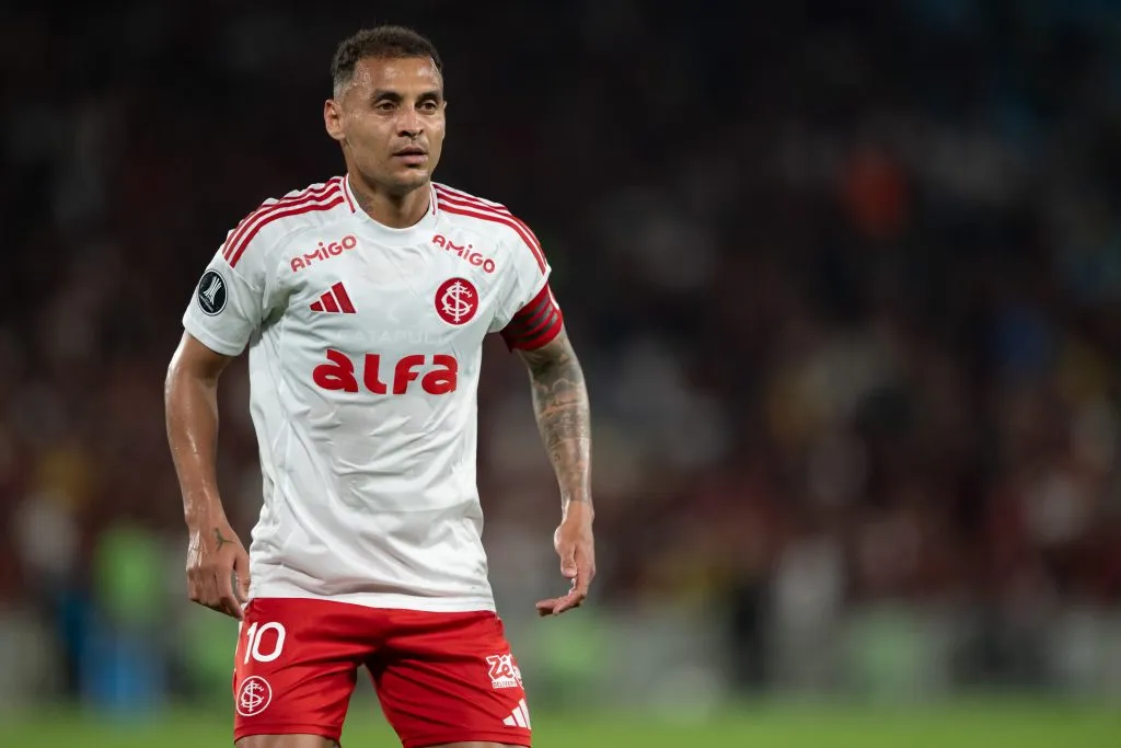 Alan Patrick é destacado por Filipe Luís antes de jogo decisivo. Foto: Jorge Rodrigues/AGIF