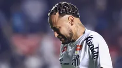 Neymar ficou inconsolável após a goleada sofrida pelo Santos