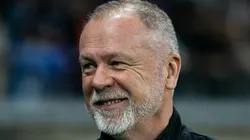 Mano Menezes no comando do Grêmio. Foto: Fernando Moreno/AGIF