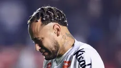 SP - SAO PAULO - 17/08/2025 - BRASILEIRO A 2025, SANTOS X VASCO - Neymar jogador do Santos chora apos a partida contra o Vasco no estadio Morumbi pelo campeonato Brasileiro A 2025.
