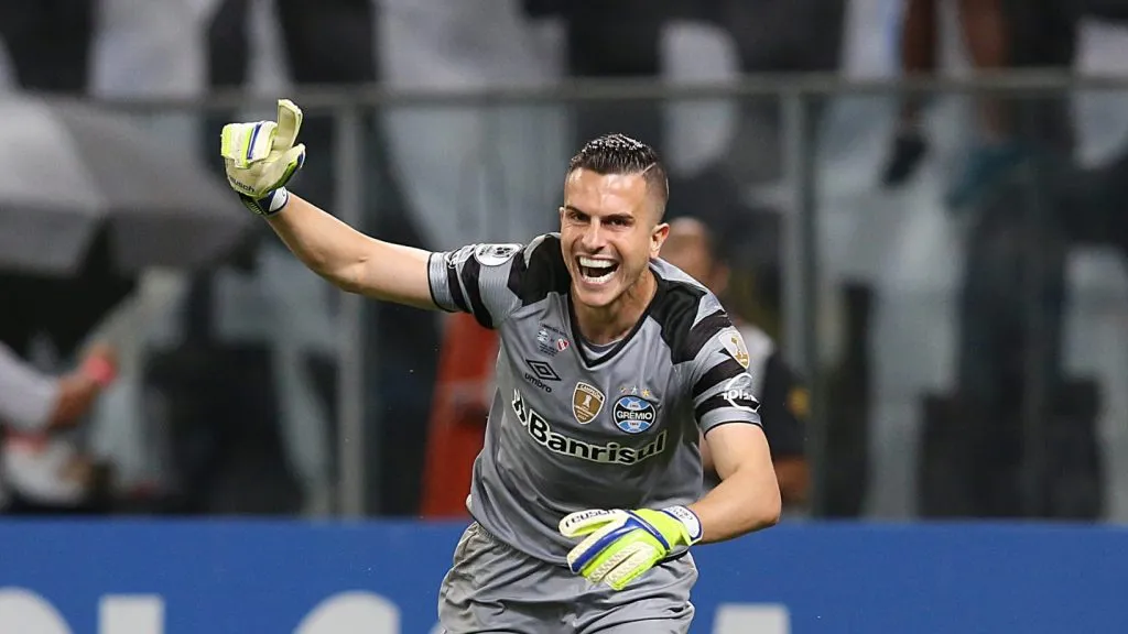 Foto: Pedro H. Tesch/AGIF – Marcelo Grohe está na mira da direção gremista.