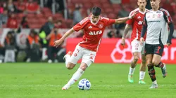 Alan Rodríguez, volante do Inter em partida pelo campeonato brasileiro