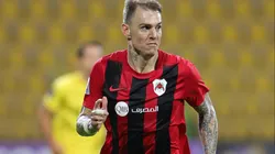 Roger Guedes, atacante do Al-Rayyan em partida pelo campeonato do Catar. Foto: Photo by Neville Hopwood/Getty Images