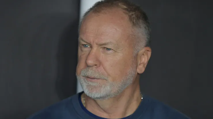 Sem Villasanti, Mano vê disputa crescer por vaga no meio de campo no Grêmio.