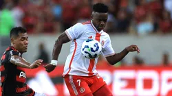 Johan Carbonero, atacante do Inter em partida pela Conmebol Libertadores