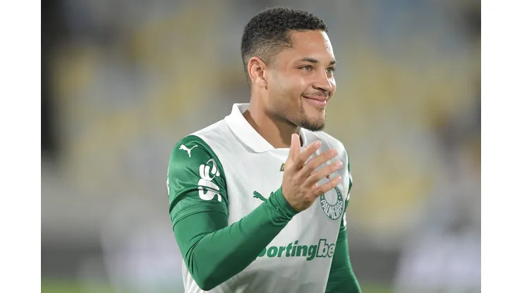 RJ - RIO DE JANEIRO - 23/07/2025 - BRASILEIRO A 2025, FLUMINENSE X PALMEIRAS - Vitor Roque jogador do Palmeiras durante partida contra o Fluminense no estadio Maracana pelo campeonato Brasileiro A 2025. Foto: Thiago Ribeiro/AGIF