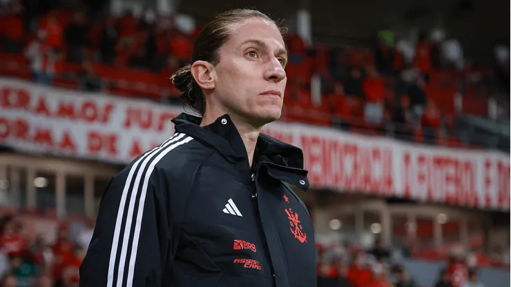 Filipe Luís durante partida entre Inter e Flamengo, no Beira-Rio, pelo Brasileirão.