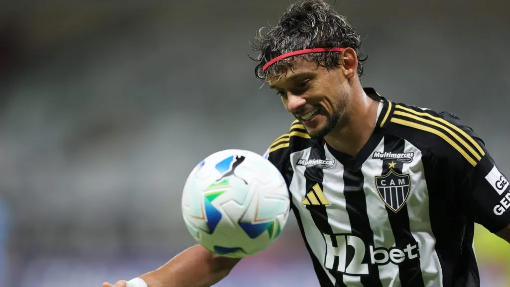 Scarpa em ação pelo Galo – Foto: Gilson Lobo/AGIF