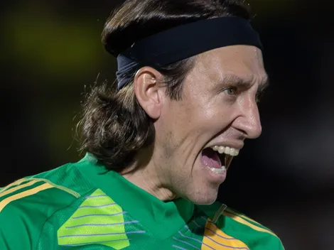 Reinaldo e Negueba criticam Cássio, do Cruzeiro, por cera