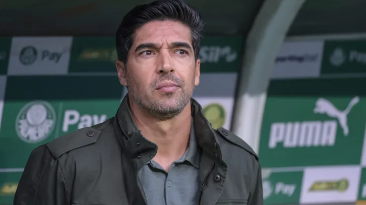 SP - SAO PAULO - 20/07/2025 - BRASILEIRO A 2025, PALMEIRAS X ATLETICO-MG - Abel Ferreira tecnico do Palmeiras durante partida contra o Atletico-MG no estadio Arena Allianz Parque pelo campeonato Brasileiro A 2025.
