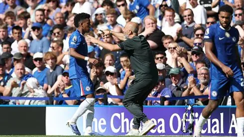 Enzo Maresca, criticado pela maneira como trata Estêvão, ex-Palmeiras, entra na mira do Manchester City. Foto: Ryan Pierse/Getty Images