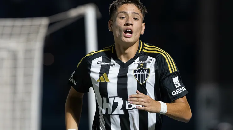 Zagueiro pode desfalcar Atlético-MG durante Mundial Sub-20 (Foto: Joisel Amaral/AGIF)