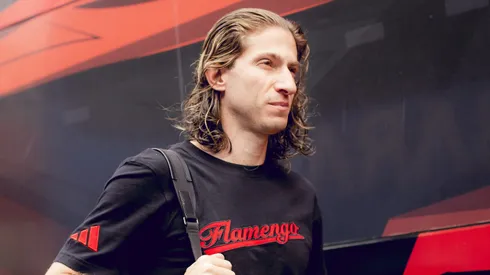 Filipe Luís coloca jogador fora dos planos e Flamengo encaminha saída