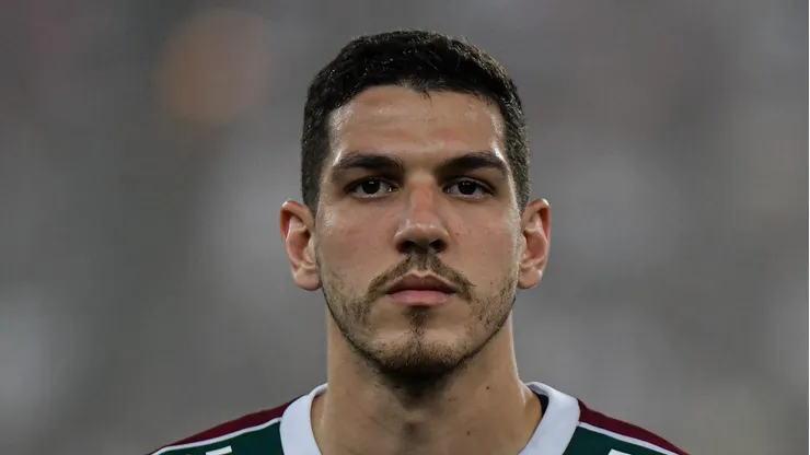Nino durante partida pelo Fluminense no Maracanã.