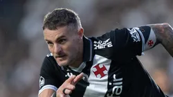 Vegetti durante partida contra o Atlético-MG em São Januário.