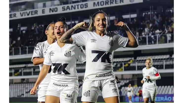 Jogadoras comemoram classificação. Foto: Reinaldo Campos/Santos FC