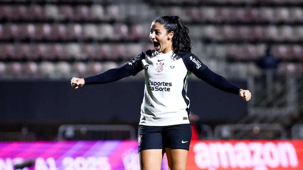 Duda Sampaio em campo pelo Brasileirão Feminino