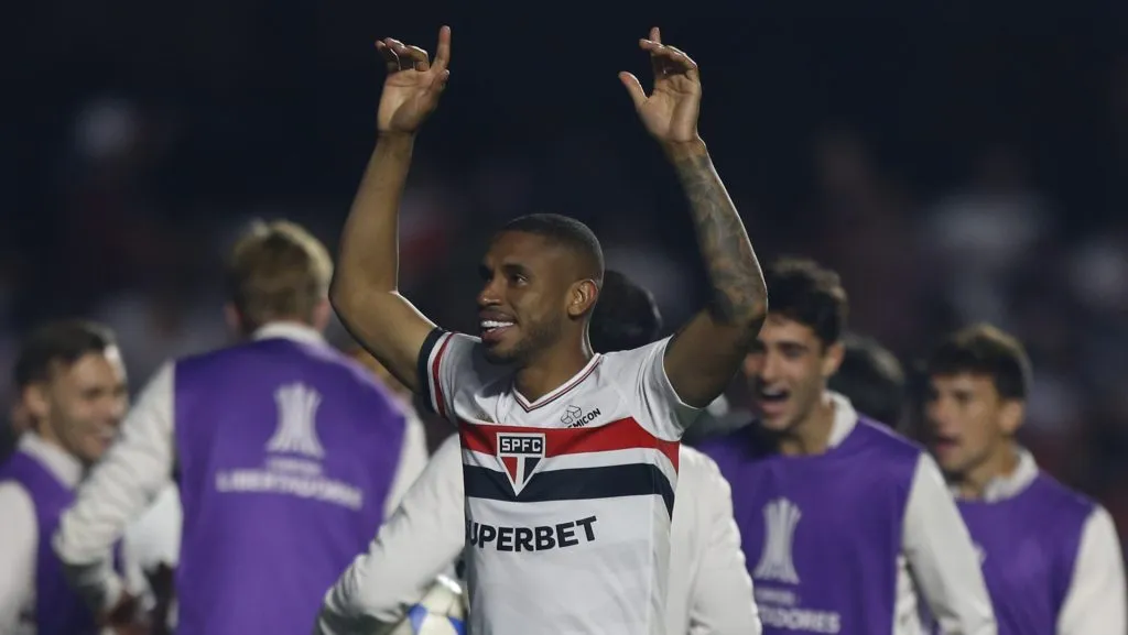 André Silva, atacante do São Paulo em partida pela Conmebol Libertadores – Foto: Miguel Schincariol/Getty Images)