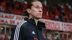 Filipe Luís durante partida entre Inter e Flamengo, no Beira-Rio, pelo Brasileirão.