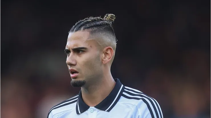 — Andreas Pereira com. acamisa do Fulham, clube de Londres, Inglaterra