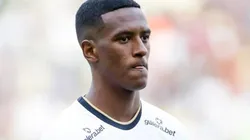 Robert Renan antes de partida quando defendia o Corinthians. Foto: Rodrigo Coca/Ag.Corinthians