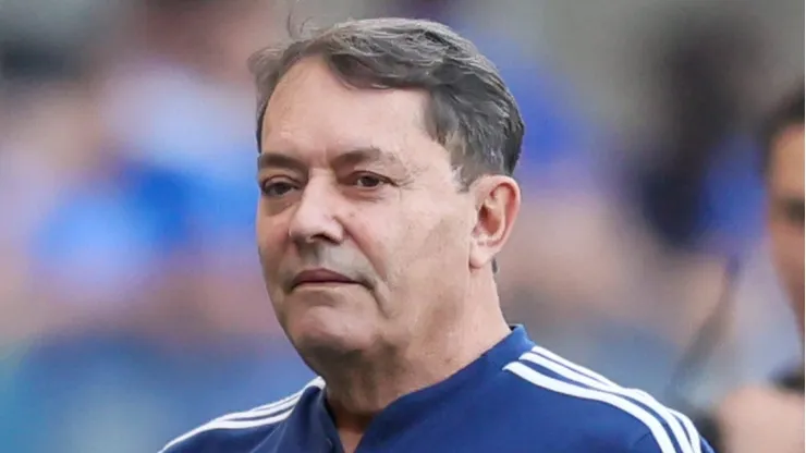 MG - BELO HORIZONTE - 10/08/2025 - BRASILEIRO A 2025, CRUZEIRO X SANTOS - Pedro Lourenco (Pedrinho) dono do Cruzeiro durante partida contra o Santos no estadio Mineirao pelo campeonato Brasileiro A 2025.