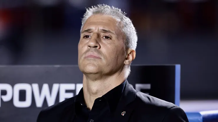Crespo mantém os pés no chão após classificação da equipe na Libertadores