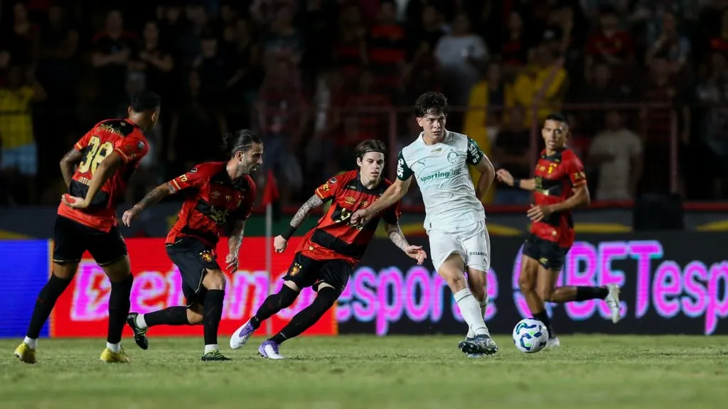 Palmeiras superou o Sport no turno do Brasileirão Betano. Foto: Marlon Costa/AGIF.