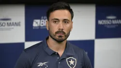 Ancelotti passa por problema na chegada em Quito