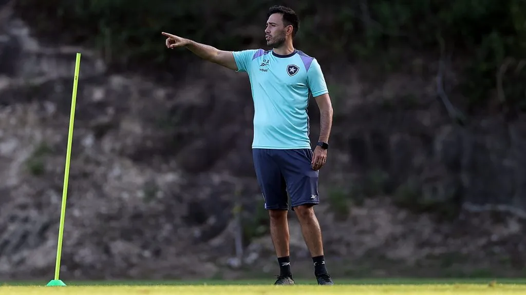 Ancelotti vem preparando a equipe visando a classificação – Foto: Vitor Silva/Botafogo.