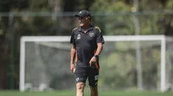 Treinador tem algumas dúvidas para armar o Atlético-MG (Foto: Pedro Souza / Atlético)