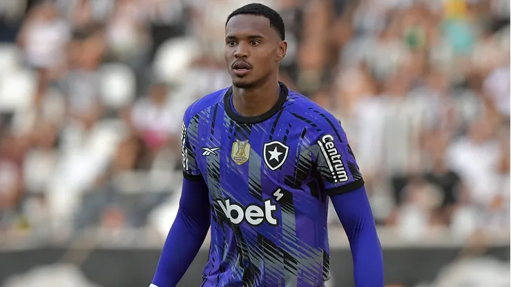 Se a disputa contra a LDU for para os pênaltis, John pode ser o herói da classificação