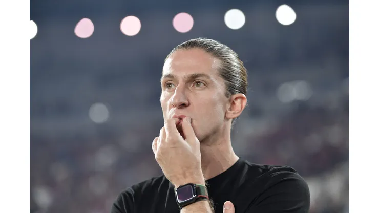 RJ - RIO DE JANEIRO - 31/07/2025 - COPA DO BRASIL 2025, FLAMENGO X ATLETICO-MG - Filipe Luis tecnico do Flamengo durante partida contra o Atletico-MG no estadio Maracana pelo campeonato Copa Do Brasil 2025. Foto: Thiago Ribeiro/AGIF