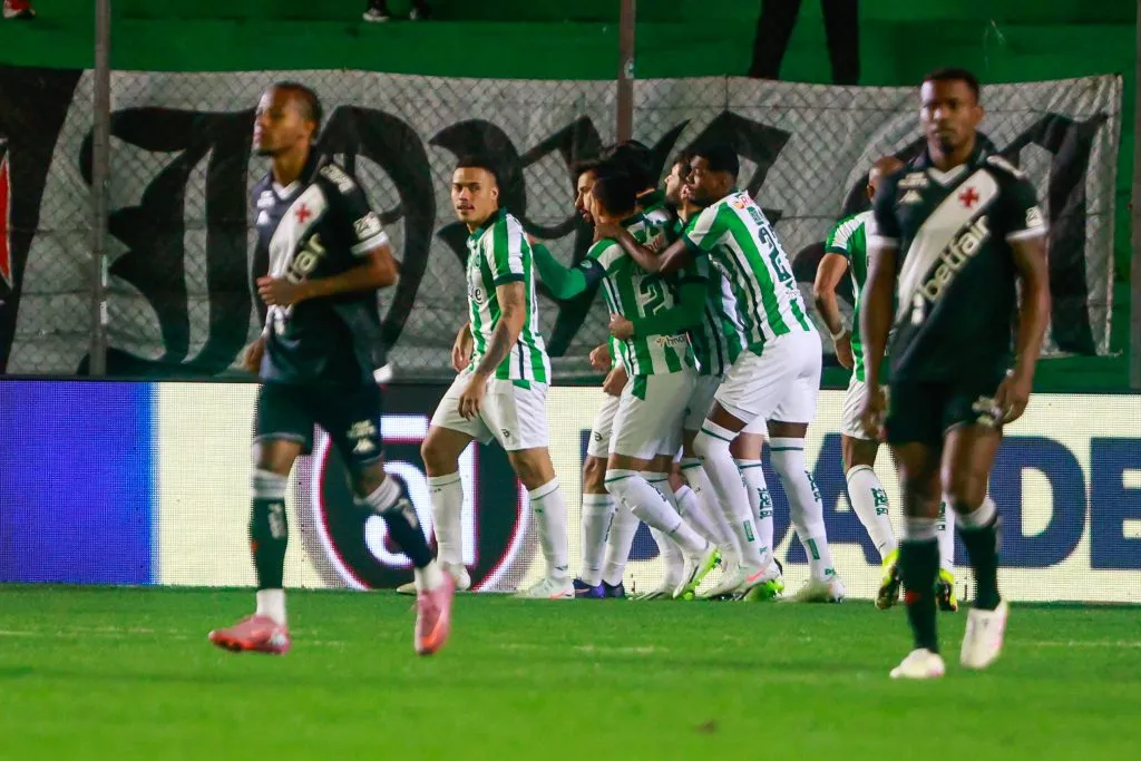 Vasco leva gol no início e perde por 2 a 0 para o Juventude em Caxias do Sul. Foto: Luiz Erbes/AGIF